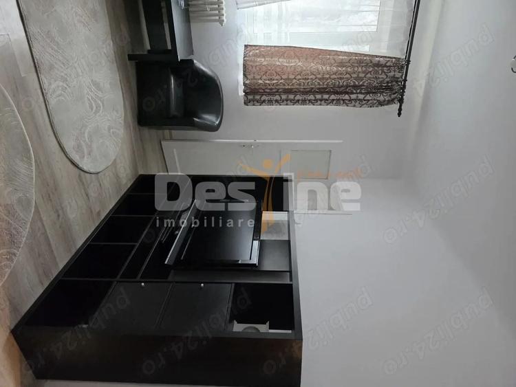 Apartament cu 2 camere semidecomandat, mobilat în Regie