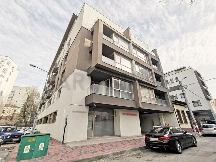Birou, de 93 mp, în Calea Călărașilor