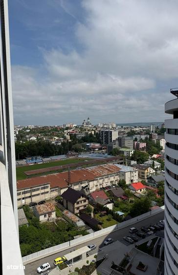 Apartament cu 4 camere în Universității