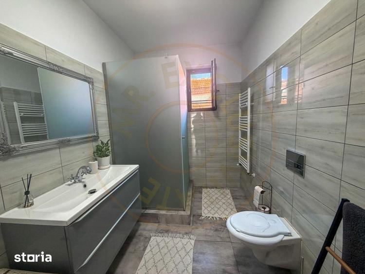 Casă cu 4 camere decomandat cu Teren 835 Mp în Lazuri