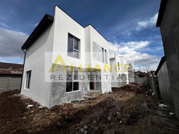 Casă individuală cu 5 camere cu Canalizare în Central