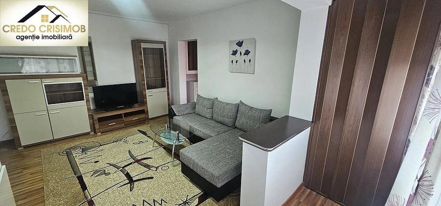 Apartament cu 3 camere semidecomandat în Govândari
