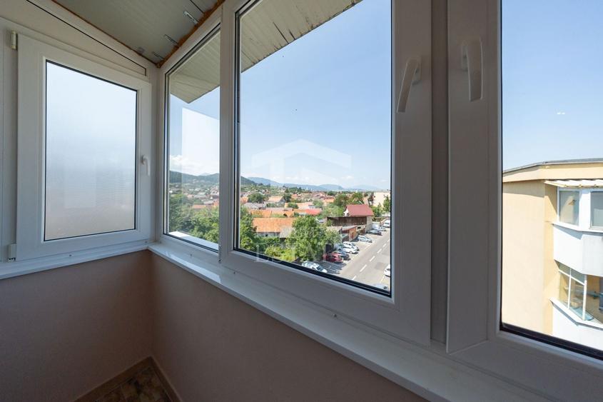 Apartament cu 3 camere decomandat, mobilat în Electroprecizia