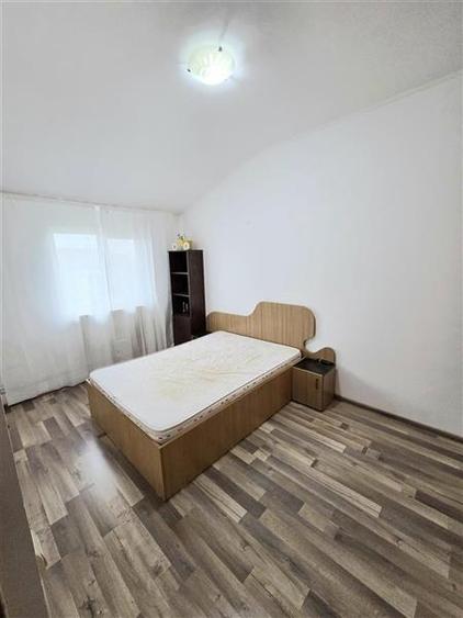 Apartament cu 2 camere semidecomandat în Km 4-5