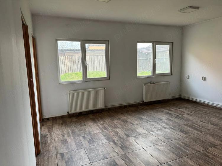 Spațiu comercial, de 80 mp, în Central