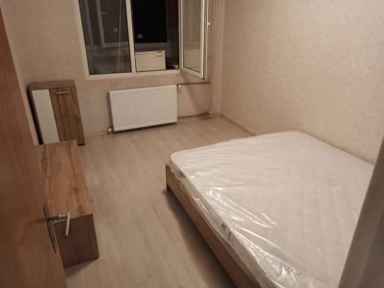 Apartament cu 4 camere decomandat în Lujerului