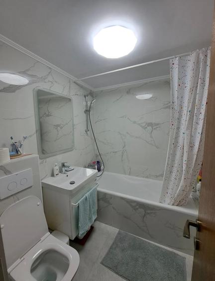 Apartament cu 3 camere decomandat, mobilat în Crângași
