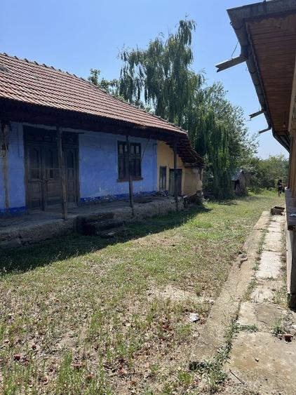 Casă cu 3 camere în Călugăreni