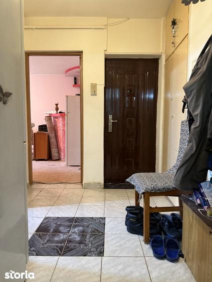 Apartament cu 3 camere decomandat în Rahova