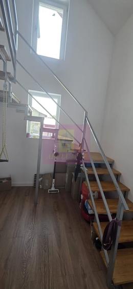 Casă cu 4 camere în Central