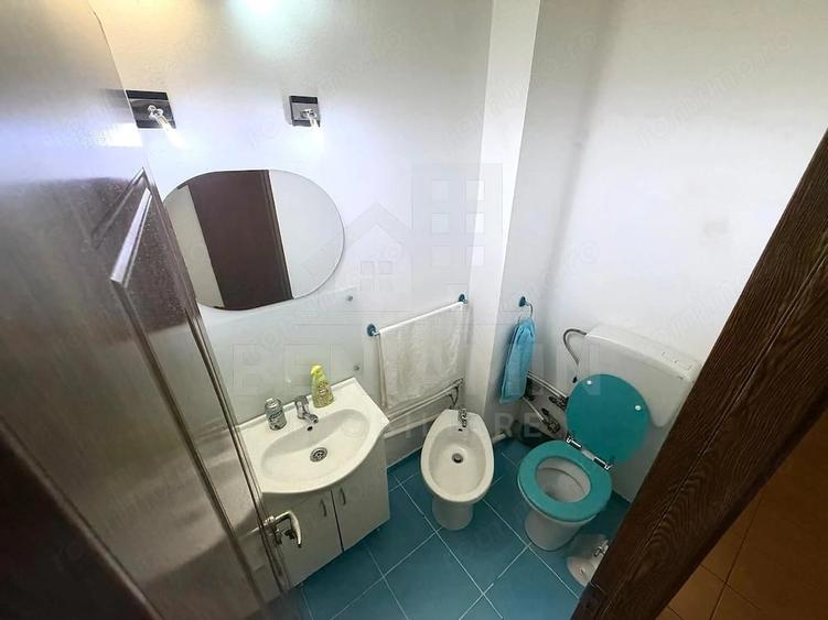 3 camere decomandat cu 2 bai Rovine etajul 3 centrala termica 72mp - 1