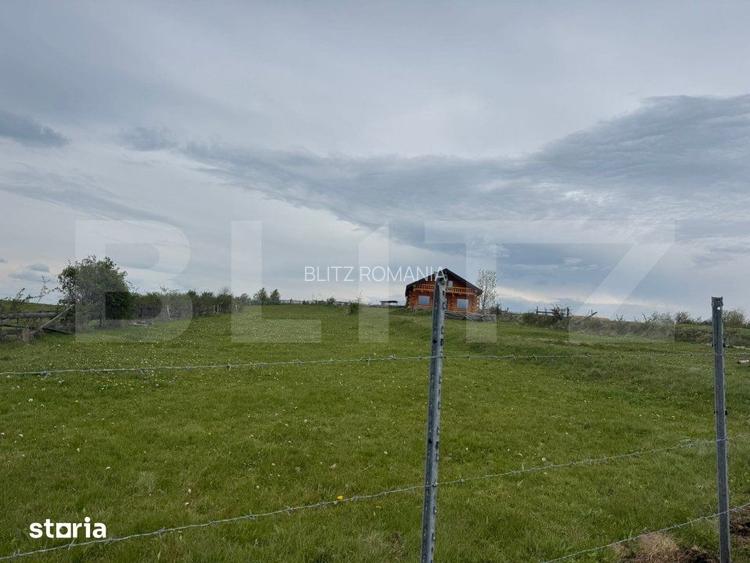 Casa 5 camere, teren 4740 mp, 240 mp , Marisel