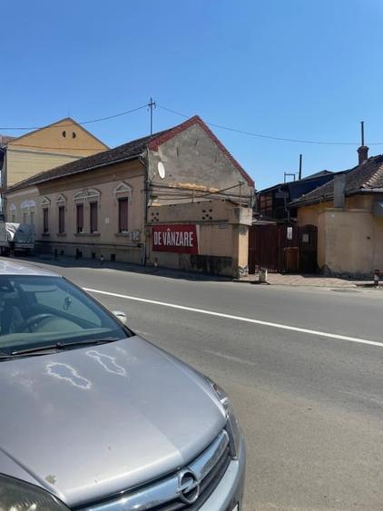 Casă individuală cu 5 camere cu Canalizare în Est