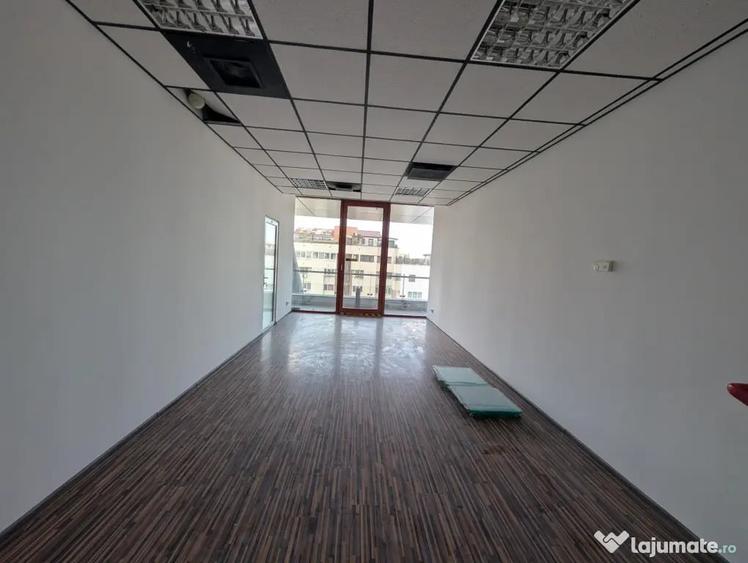 Spațiu comercial, de 140 mp, în Central