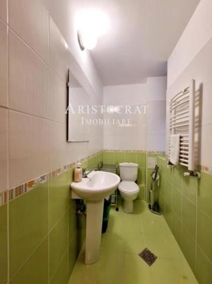 Casă cu 7 camere cu Teren 500 Mp în Corbeanca