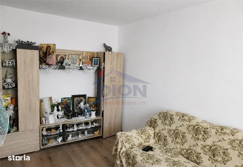 Apartament cu 2 camere decomandat în Drumul Taberei