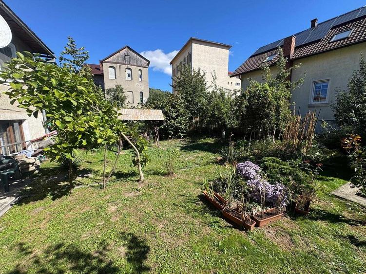 Casă cu 3 camere în Central