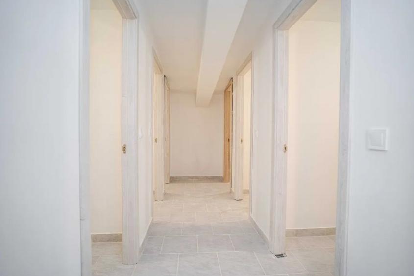 Apartament cu 3 camere decomandat în Păcurari