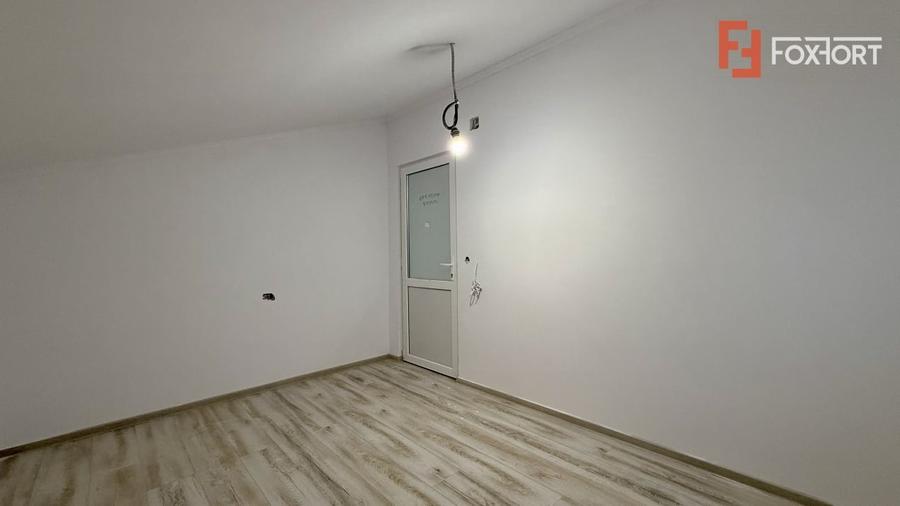 Duplex cu 4 camere cu Canalizare în Sânandrei