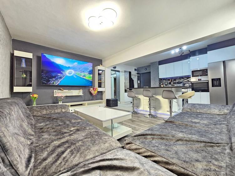 Apartament cu 3 camere decomandat, mobilat în Panduri