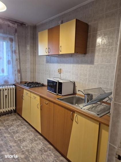 Apartament cu 2 camere semidecomandat în Grivița