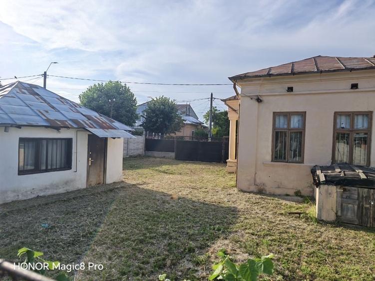 Casă cu 4 camere în Caracal