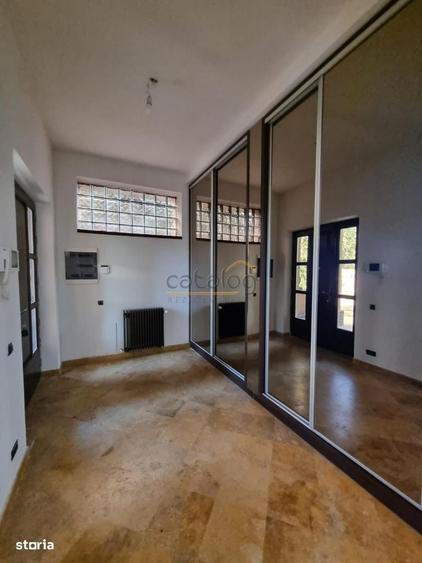 Casa de inchiriat cu 6 camere in Damaroaia - 17