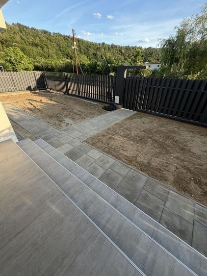Casă cu 4 camere în Budești