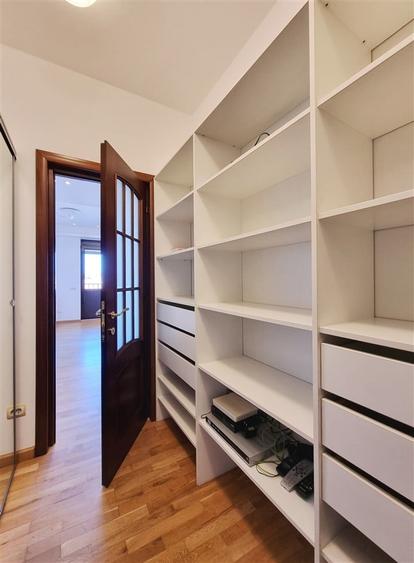 Unfurnished 3-Bedroom Apartment | Arch of Triumph - Kiseleff | Garage & Storage - 15