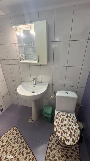 Apartament cu 2 camere decomandat în Hala Centrală