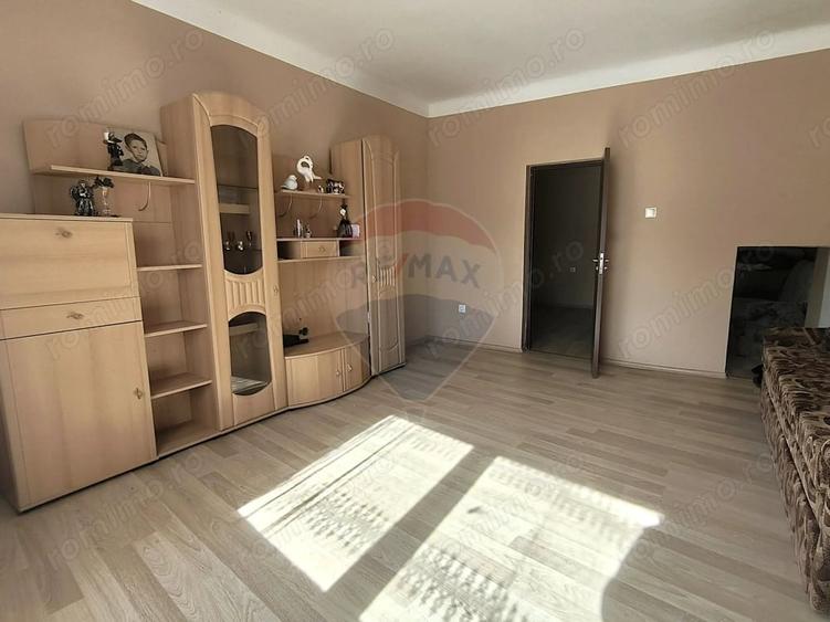 Casă cu 2 camere cu Teren 913 Mp în Șaroș pe Târnave