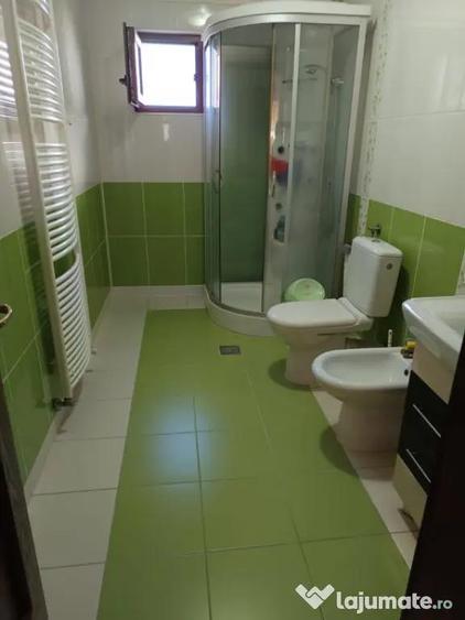 Casă cu 5 camere cu Teren 698 Mp în Albert