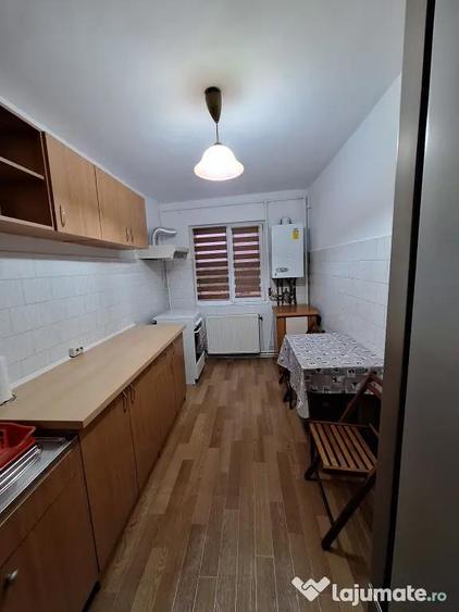 Apartament cu 2 camere semidecomandat în 9 Mai