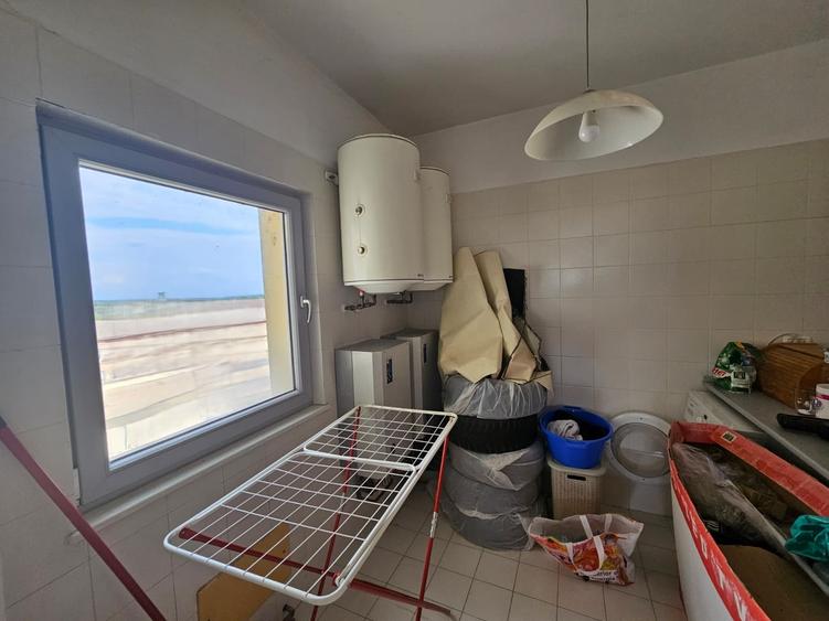 Penthouse cu 4 camere decomandat, mobilat în Complex Studențesc