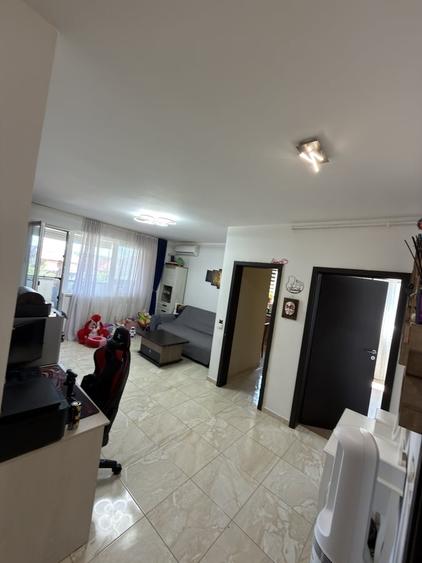Apartament cu 2 camere semidecomandat în Măgurele