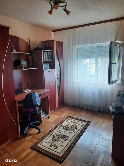 Apartament cu 4 camere în Micălaca