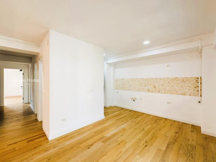 Apartament cu 3 camere semidecomandat în Polonă