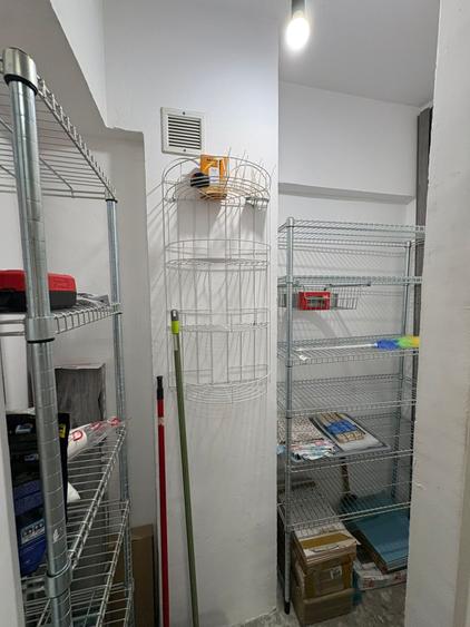 Apartament cu 3 camere semidecomandat, mobilat în Lujerului