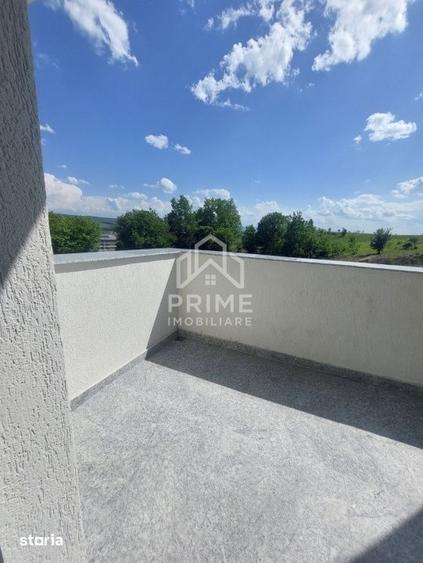 Casă cu 4 camere cu Piscina în Central