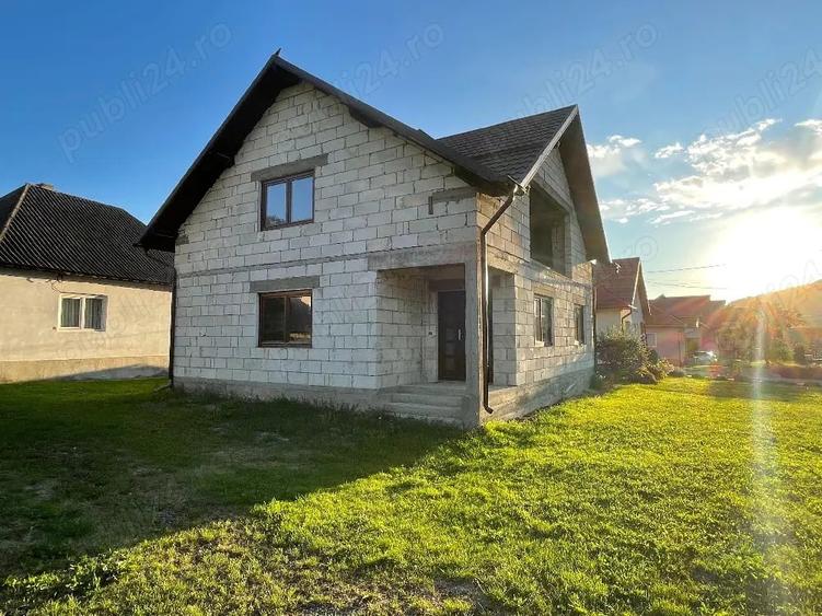 Casă în Moisei