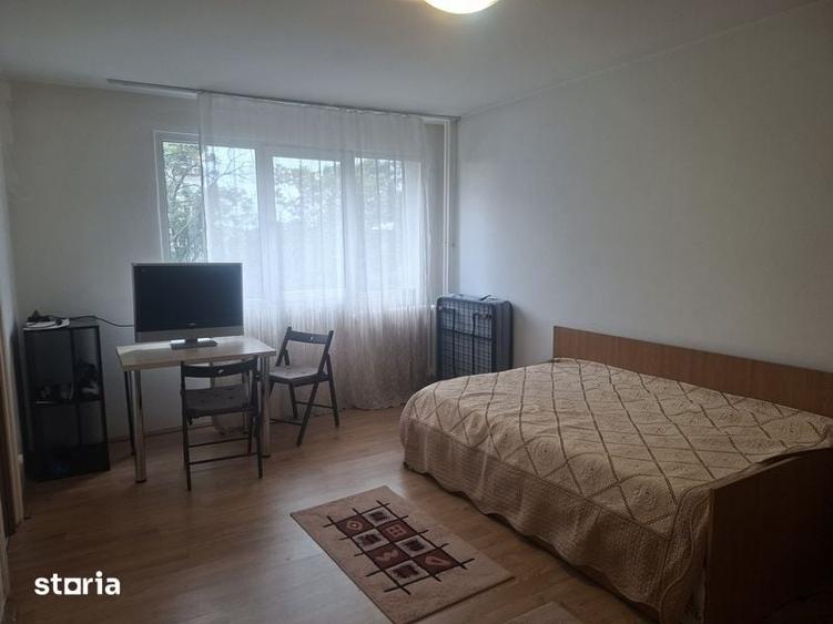 Garsonieră în Titan