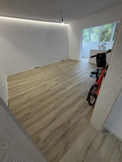 Apartament cu 3 camere decomandat, mobilat în Dâmbovița