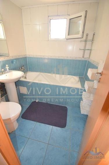 Apartament cu 3 camere semidecomandat în Titan