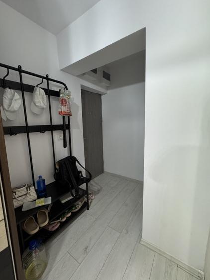 Apartament cu 2 camere semidecomandat, mobilat în 1 Mai