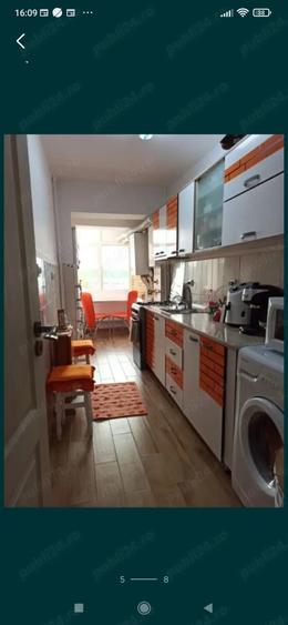 Apartament cu 3 camere decomandat în Central