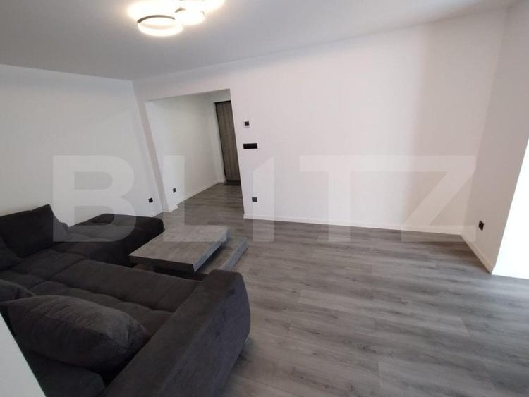 Apartament cu 3 camere decomandat, mobilat în Năsăud