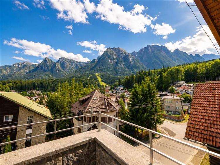 Hotel/Pensiune, de 515 mp, în Valea Alba