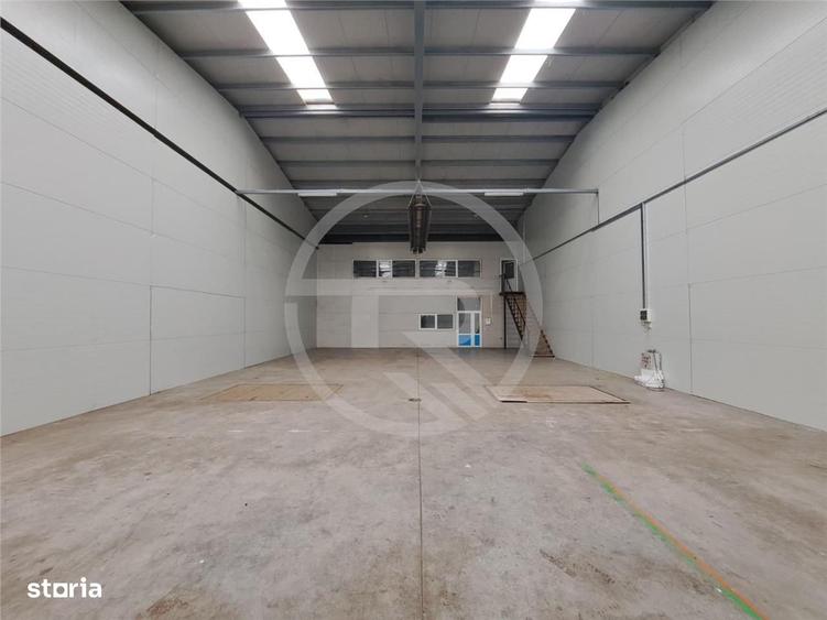 Spațiu comercial, de 300 mp, în Luna