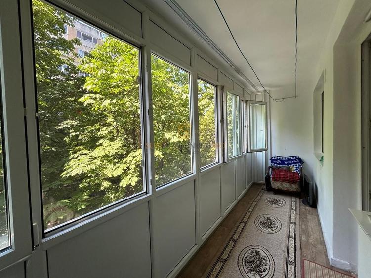 Apartament cu 2 camere semidecomandat, mobilat în Berceni