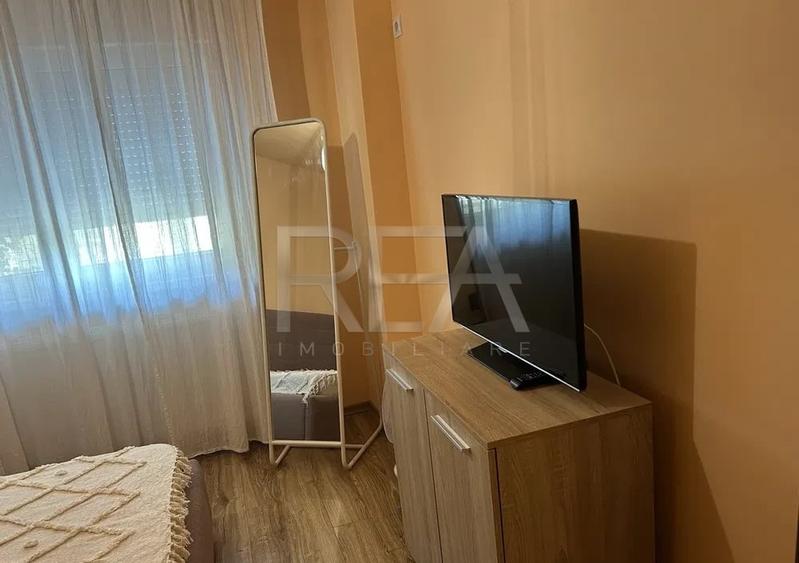 Apartament cu 2 camere semidecomandat, mobilat în Timpuri Noi